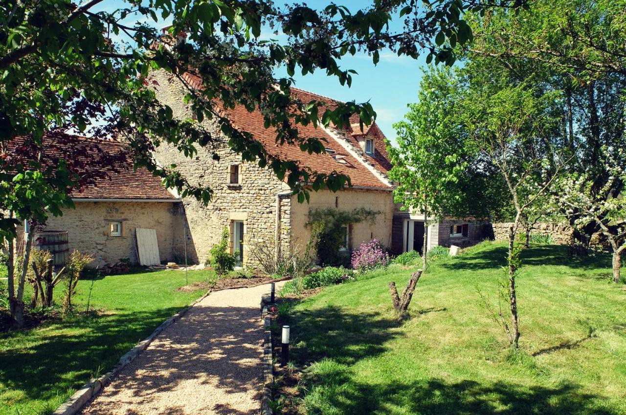 לינה וארוחת בוקר Saint-Julien-de-Civry Le The Au Jardin מראה חיצוני תמונה